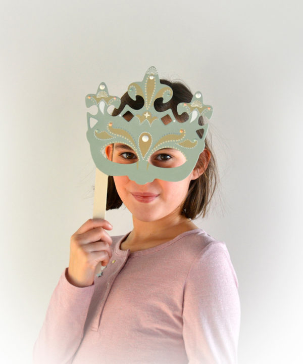 masque couronne en bois