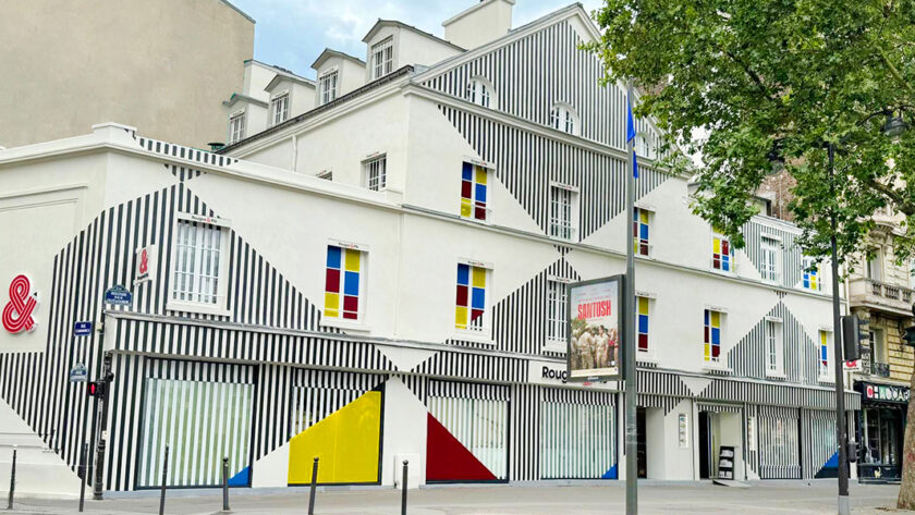 Rougier&Plé-Façade-du-magasin-signée-Daniel-Buren