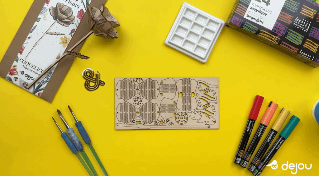 Décoration fleur en bois materiel