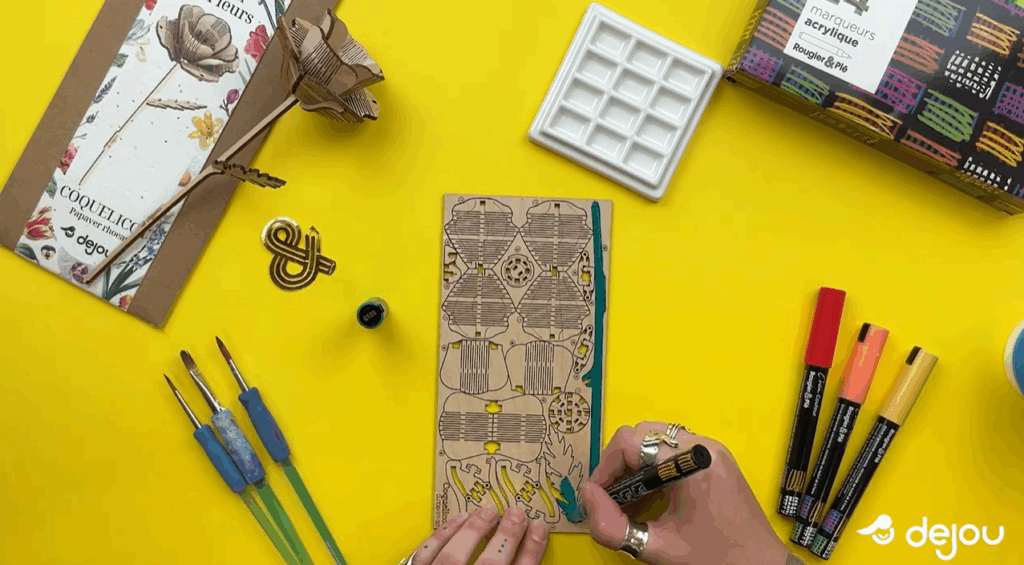 Décoration fleur en bois