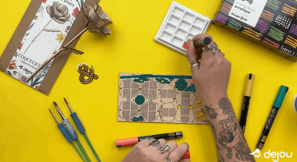 Décoration fleur en bois