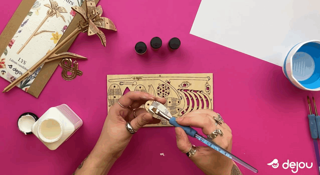 Customisation fleur en bois