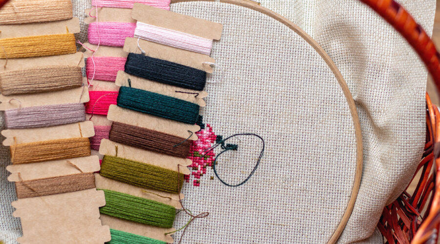 Point de croix : vos premiers pas dans l'univers de la broderie
